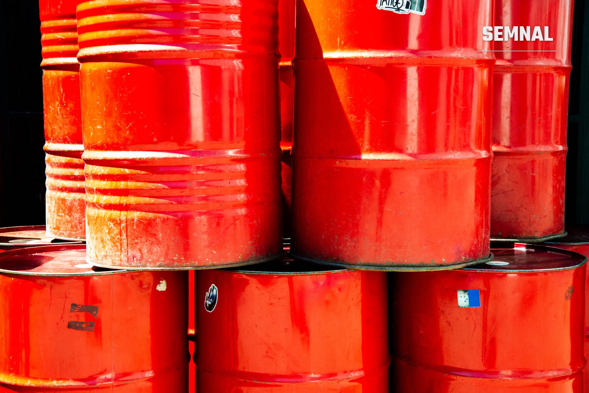 Petrolul Brent trece de 108 dolari după atacul din Hormuz
