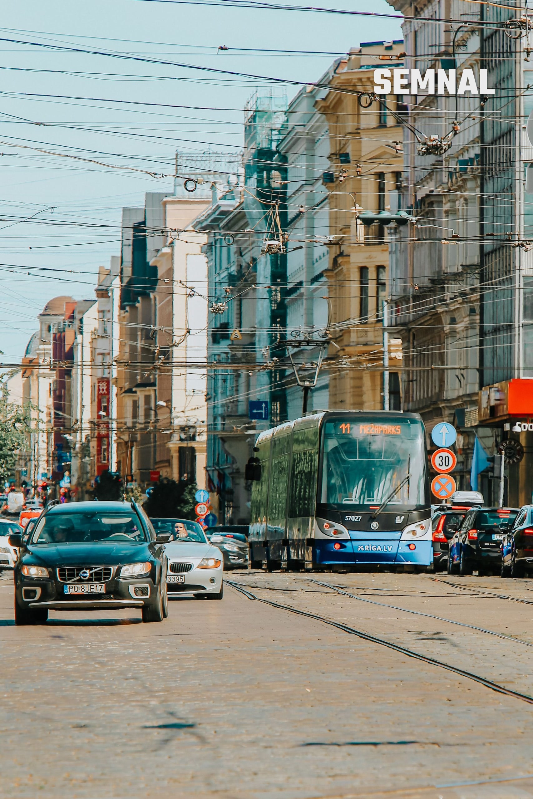 Trafic urban. Foto: Pexels