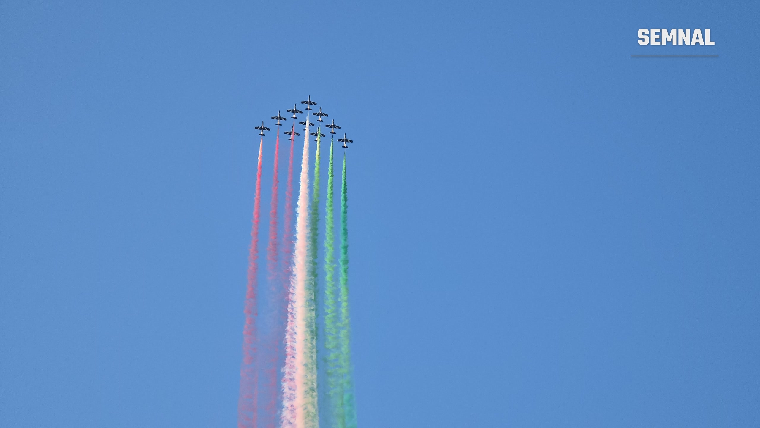 Frecce Tricolori, zece avioane pe cerul Bucureștiului