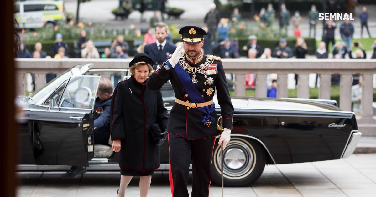 Regele Haakon al VIII-lea al Norvegiei