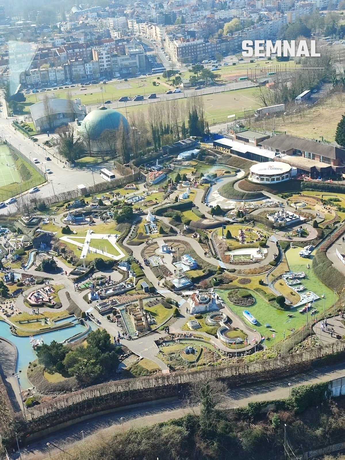Parcul Mini-Europe văzut de sus, din Atomium