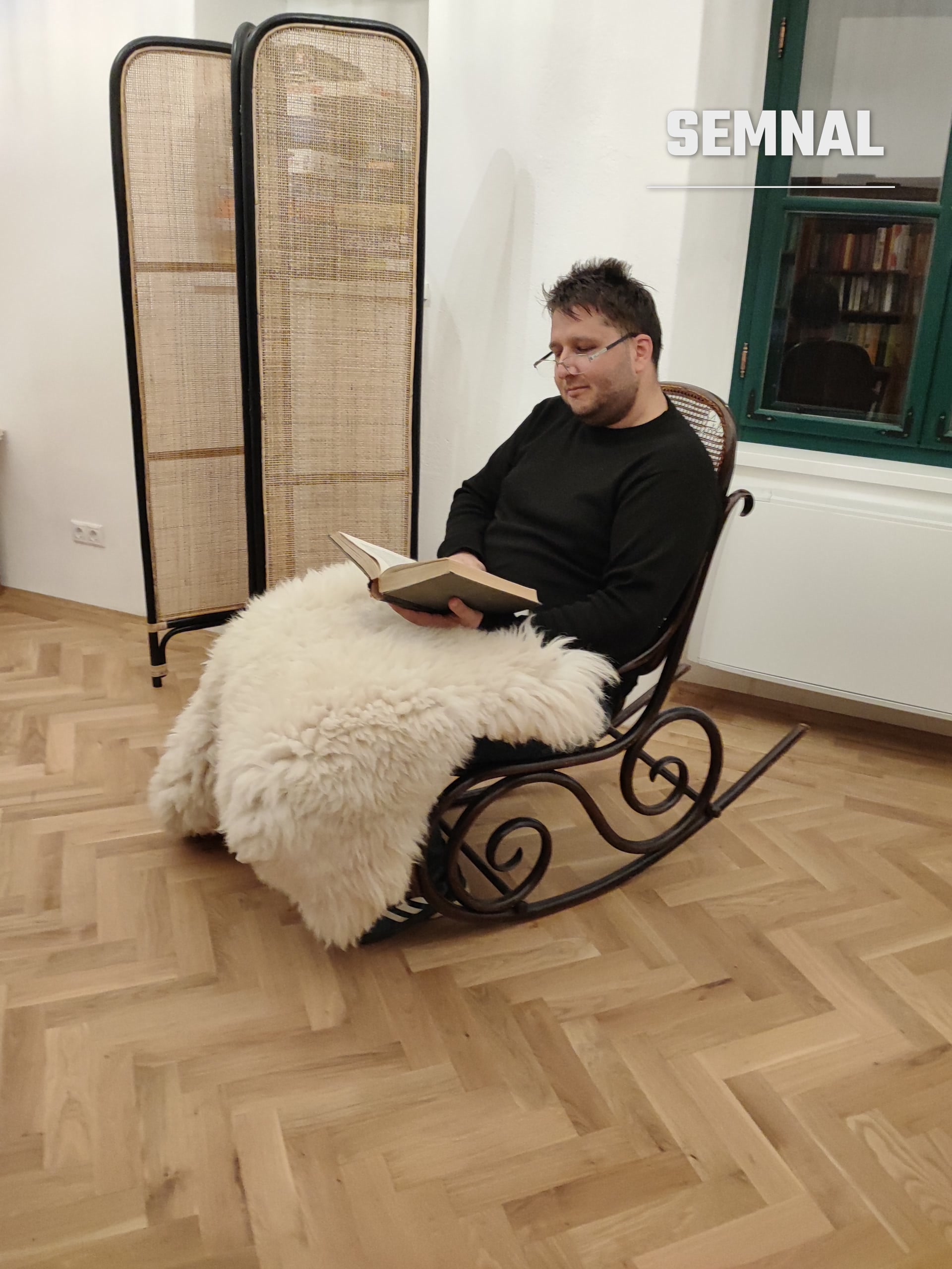 O fotografie surprinde clipa. Eu îi spun povestea.