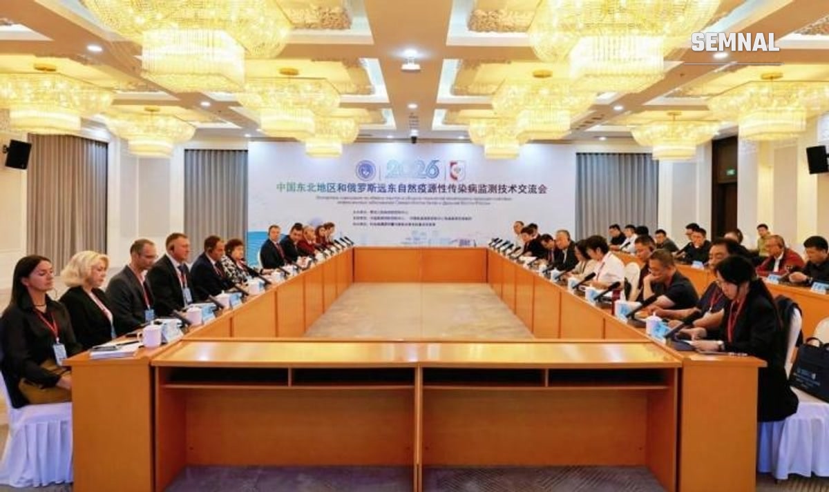 Sesiunea de schimb științific între specialiștii din nord-estul Chinei și cei din Extremul Orient rus, organizată în paralel cu exercițiul. Foto: China News Service, filiala Heilongjiang