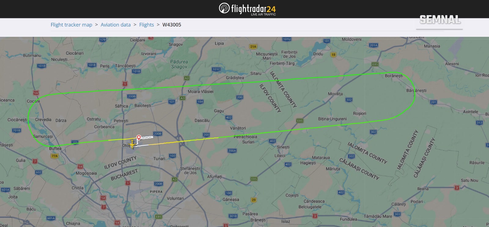 Traseul zborului Wizz Air W43005 pe harta Flightradar24, cu o buclă lungă în jurul Aeroportului Otopeni. Sursa: Flightradar24