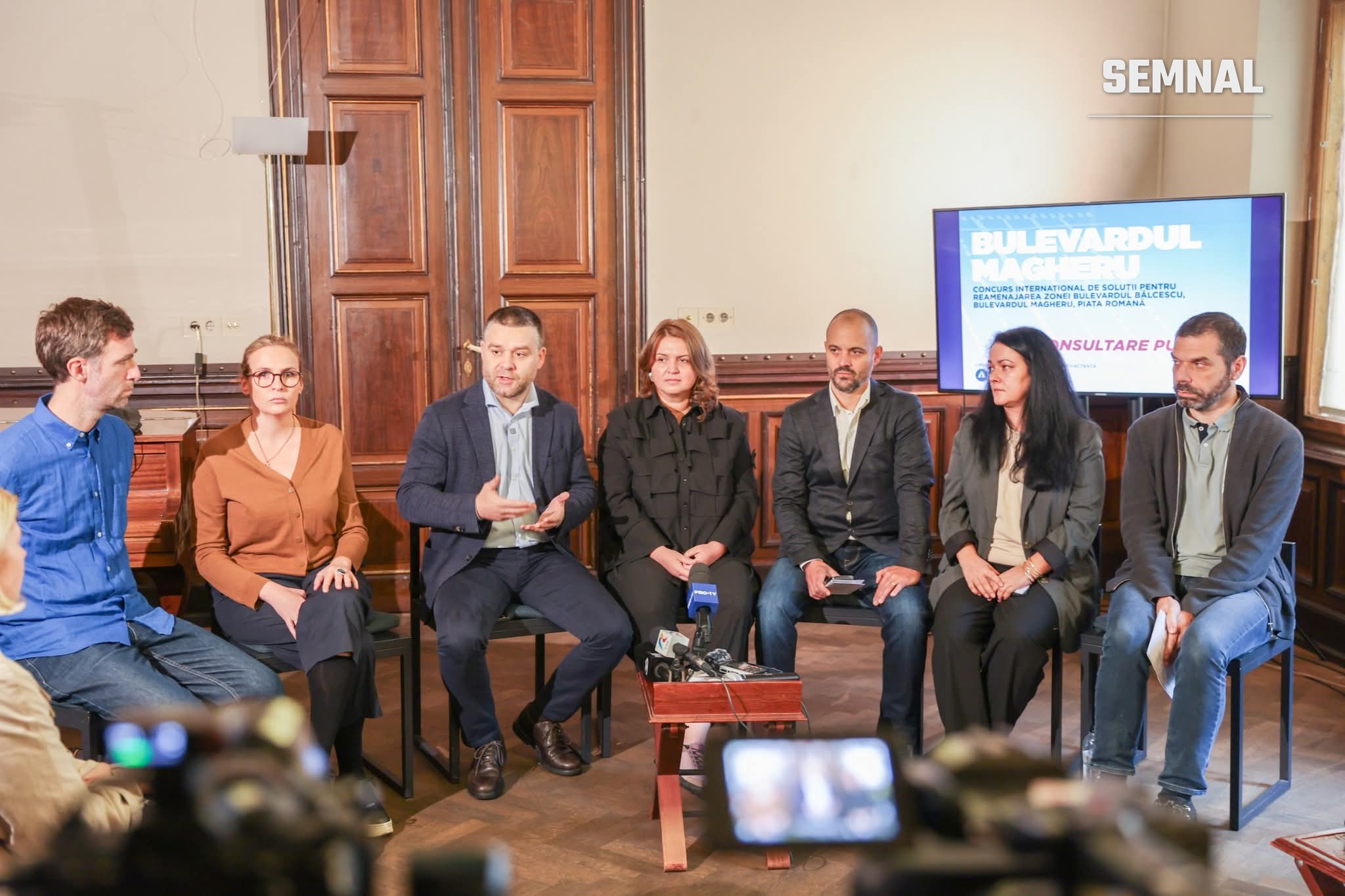Conferința de presă de lansare a consultării publice. Foto: Primăria Municipiului București