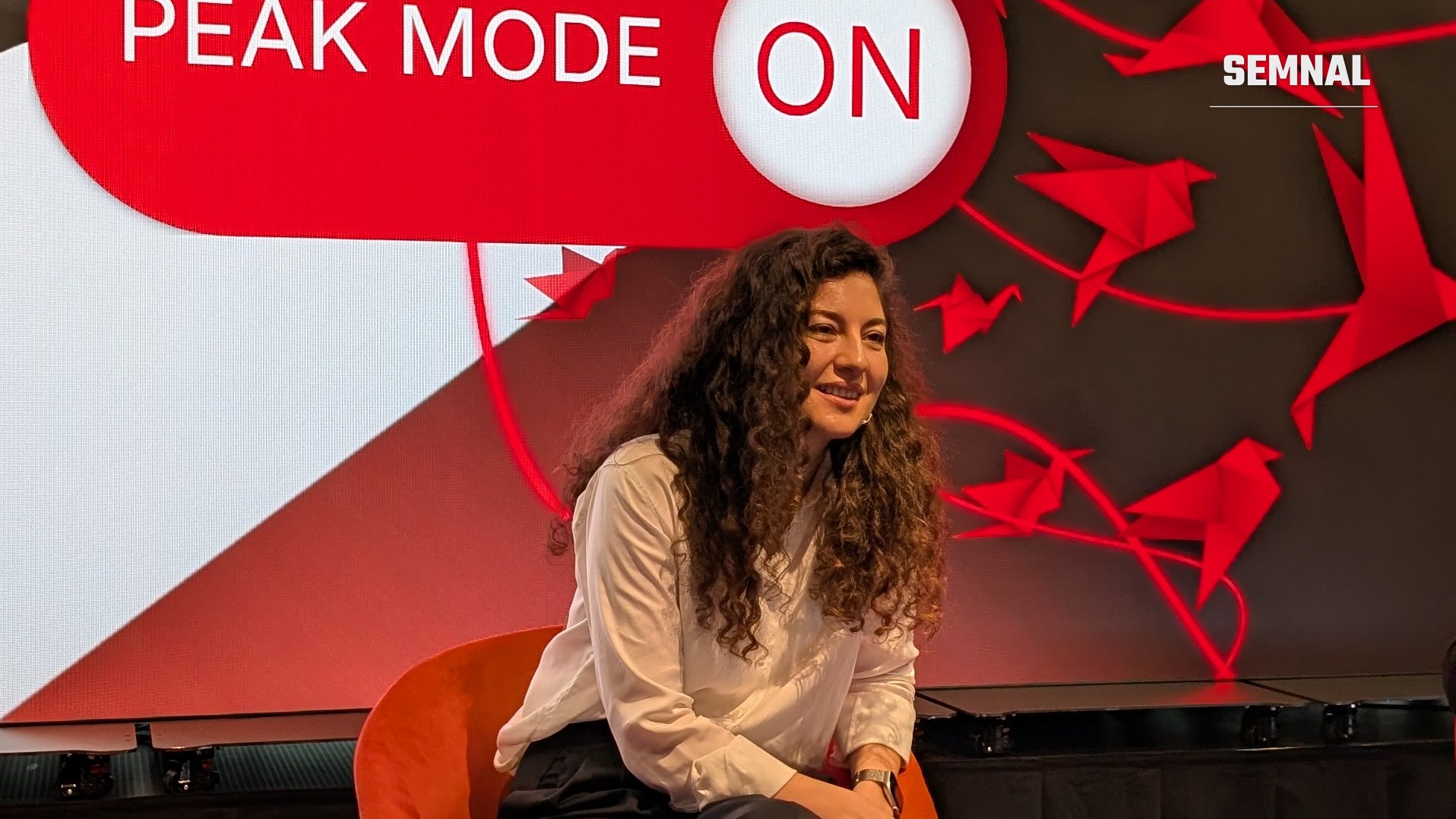 Elena Stoica, VP Marketing &amp; Growth SAMEDAY, despre aplicația companiei și serviciile noi. Fotografie realizată de Lucian Dinu