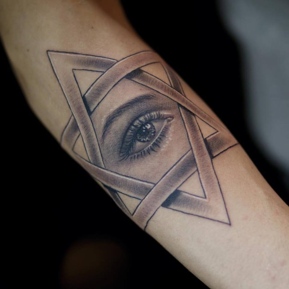 Povești cu tatuaje