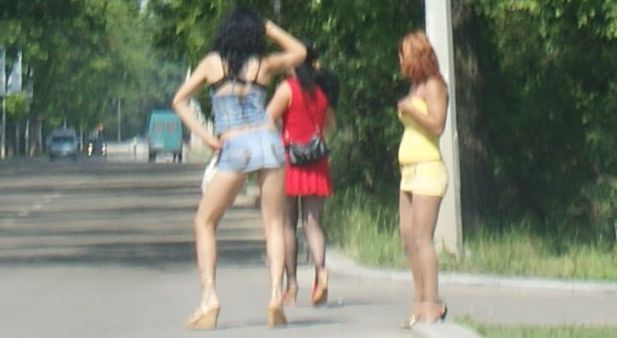 Sexy –balamuc pe malul Dâmboviței