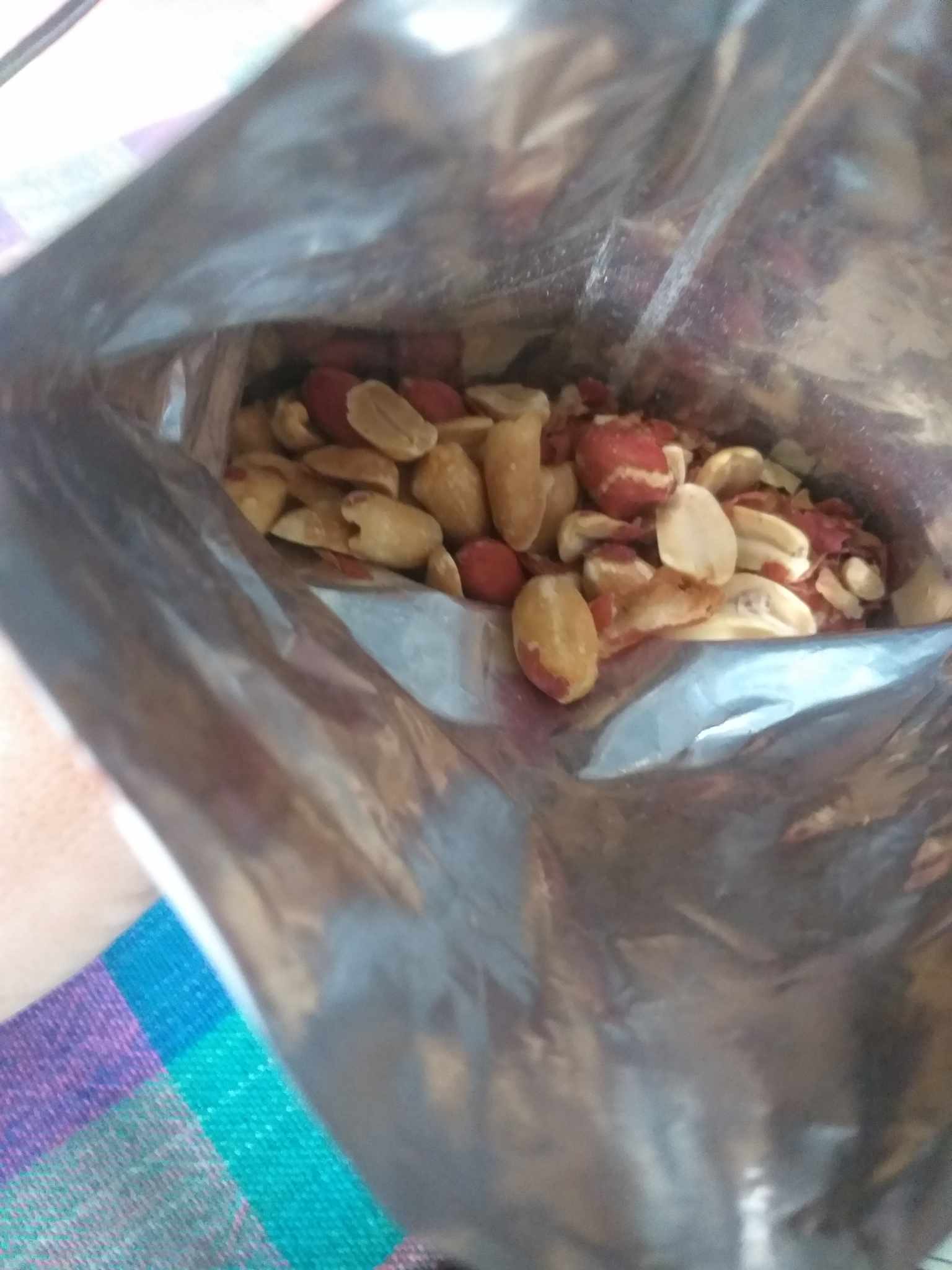 Alune râncede și amare la Carrefour Băneasa
