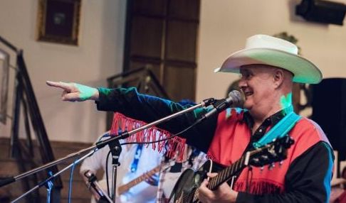Country music cu Filip Band, leac pentru suflet