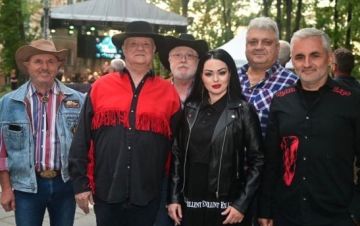Country music cu Filip Band, leac pentru suflet