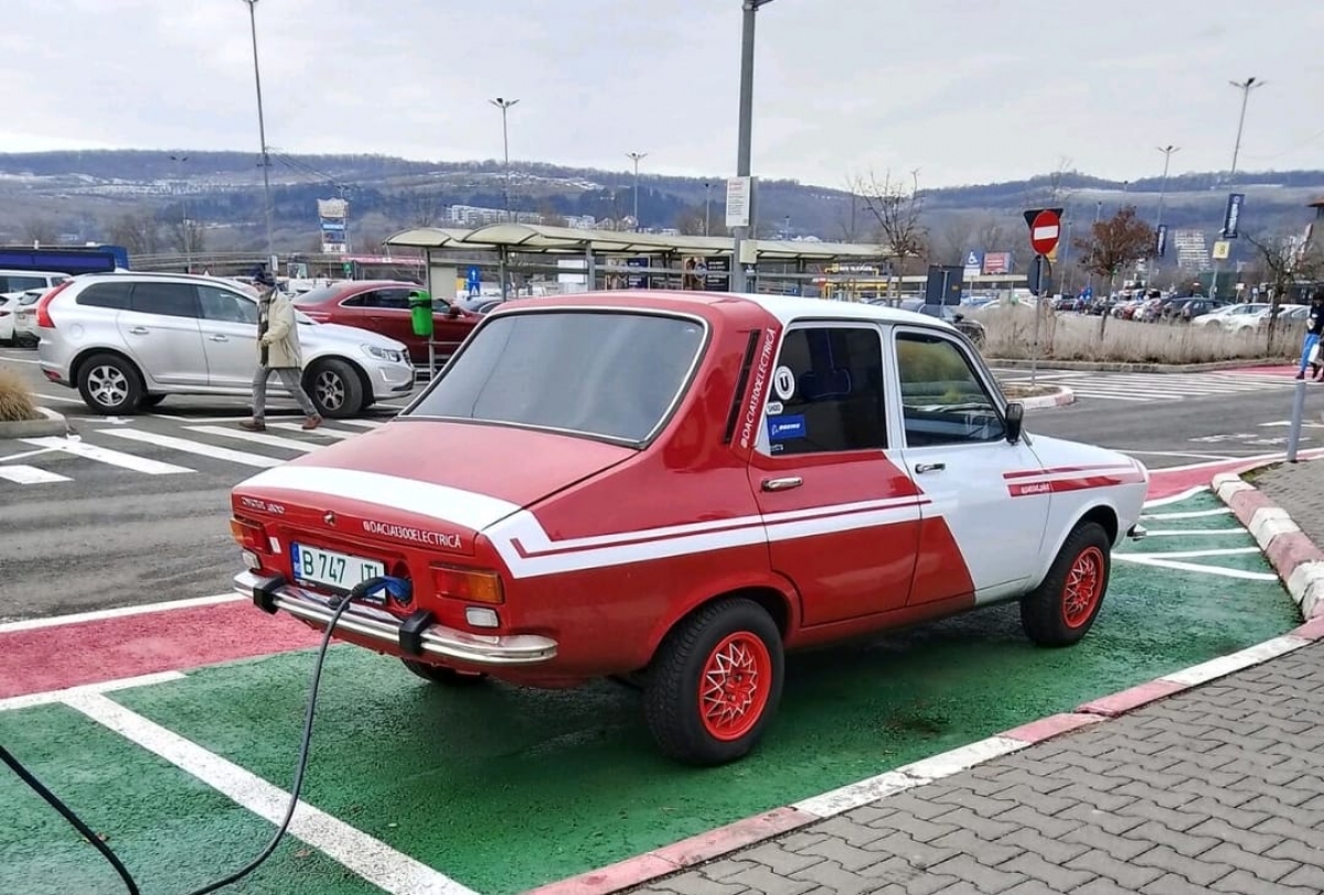 Și-a transformat Dacia 1300 într-un vehicul electric. Ghiciți cât l-a costat?