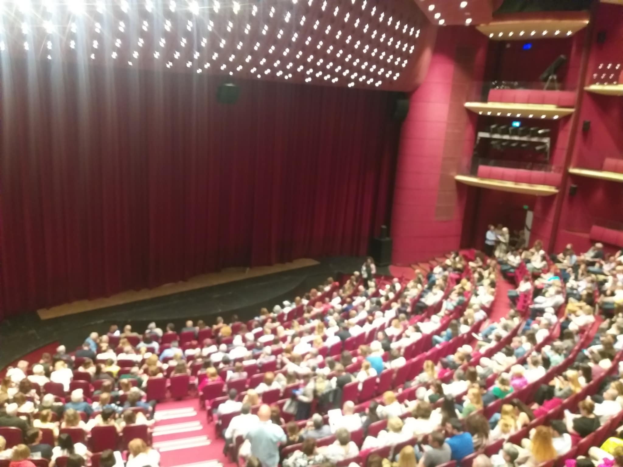 „Regina Mamă” – două inimi pe scenă, un singur suflet în sală