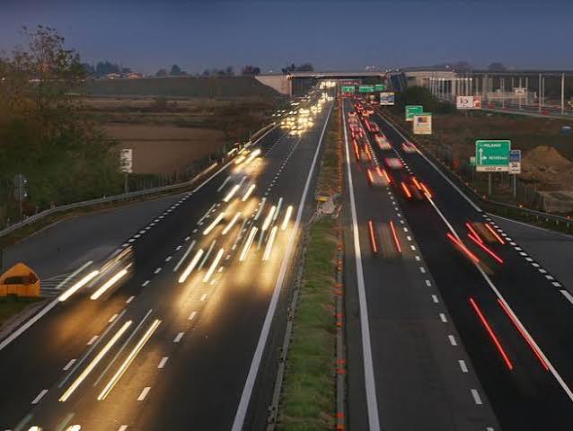 O familie de români a parcurs 100 km cu fiul mort pe bancheta din spate a mașinii