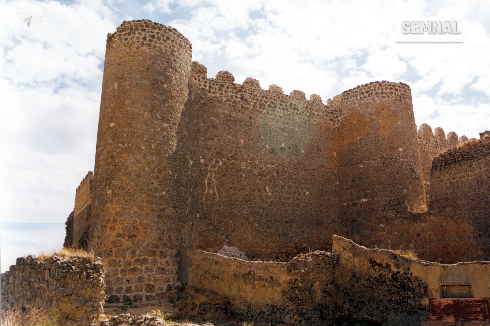 Urueña, zidurile castelului