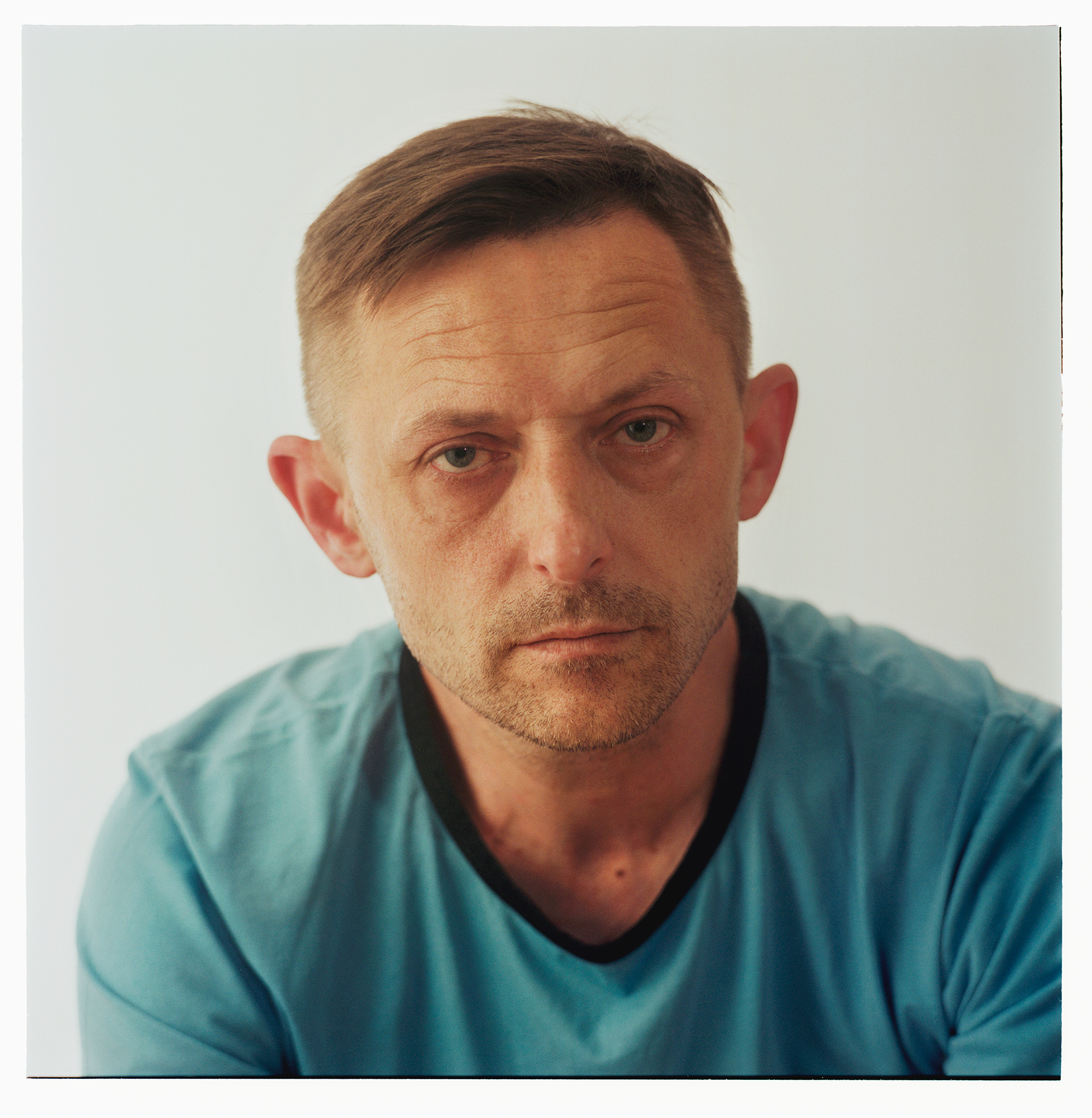 Timișoara va găzdui NEW HOPE, expoziția itinerantă a pictorului contemporan Roman Tolici, unul dintre cei mai apreciați artiști din România